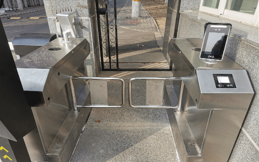 北京某部隊家屬區(qū)人臉識別通道+二維碼訪客系統(tǒng)